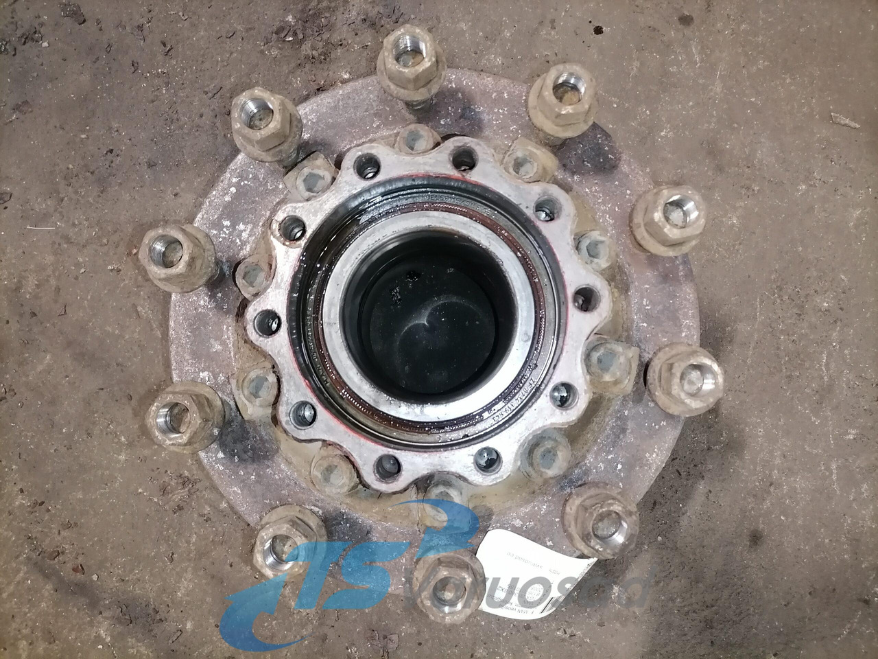 MAN Rear axel hub 81357010155 - Rumba - Kravas automašīna: foto 3 MAN Rear axel hub 81357010155 - Rumba - Kravas automašīna: foto 3