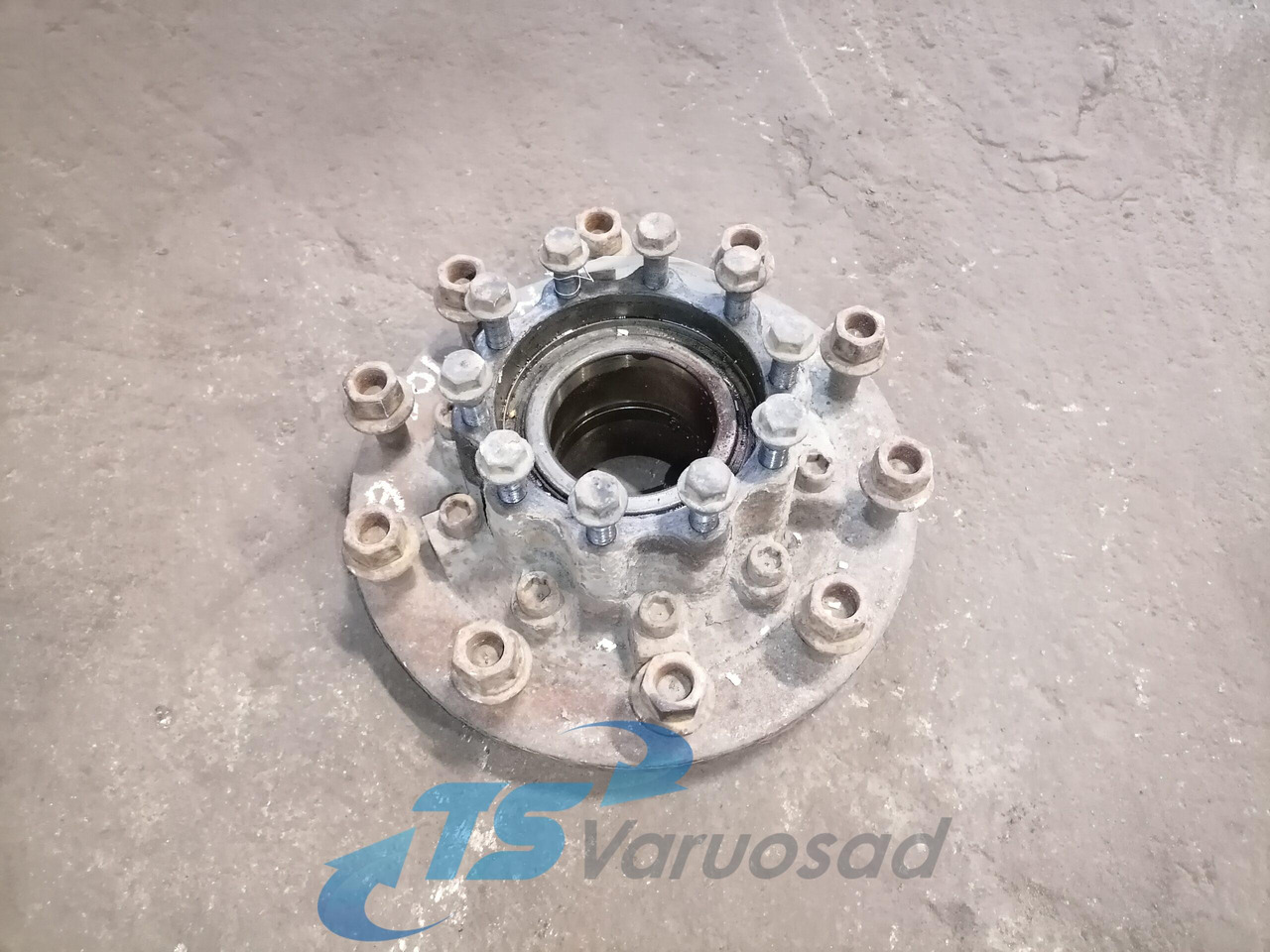 MAN Rear axel hub 81357010155 - Rumba - Kravas automašīna: foto 1 MAN Rear axel hub 81357010155 - Rumba - Kravas automašīna: foto 1