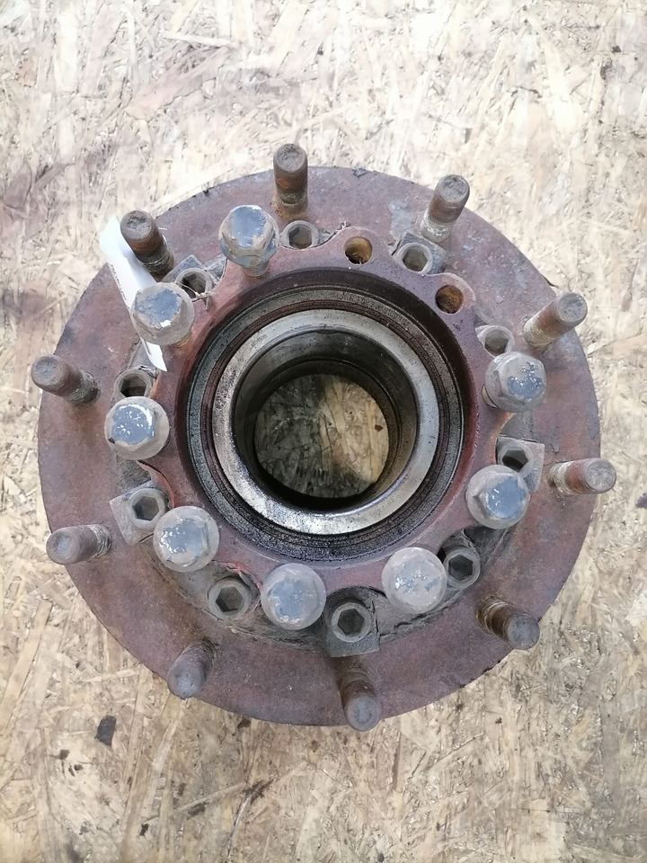 MAN Rear axel hub 81357013155 - Rumba - Kravas automašīna: foto 2 MAN Rear axel hub 81357013155 - Rumba - Kravas automašīna: foto 2