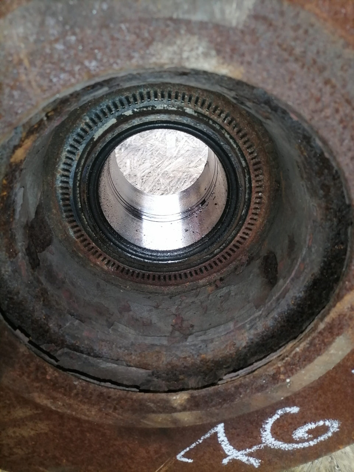 MAN Rear axel hub 81357013155 - Rumba - Kravas automašīna: foto 5 MAN Rear axel hub 81357013155 - Rumba - Kravas automašīna: foto 5