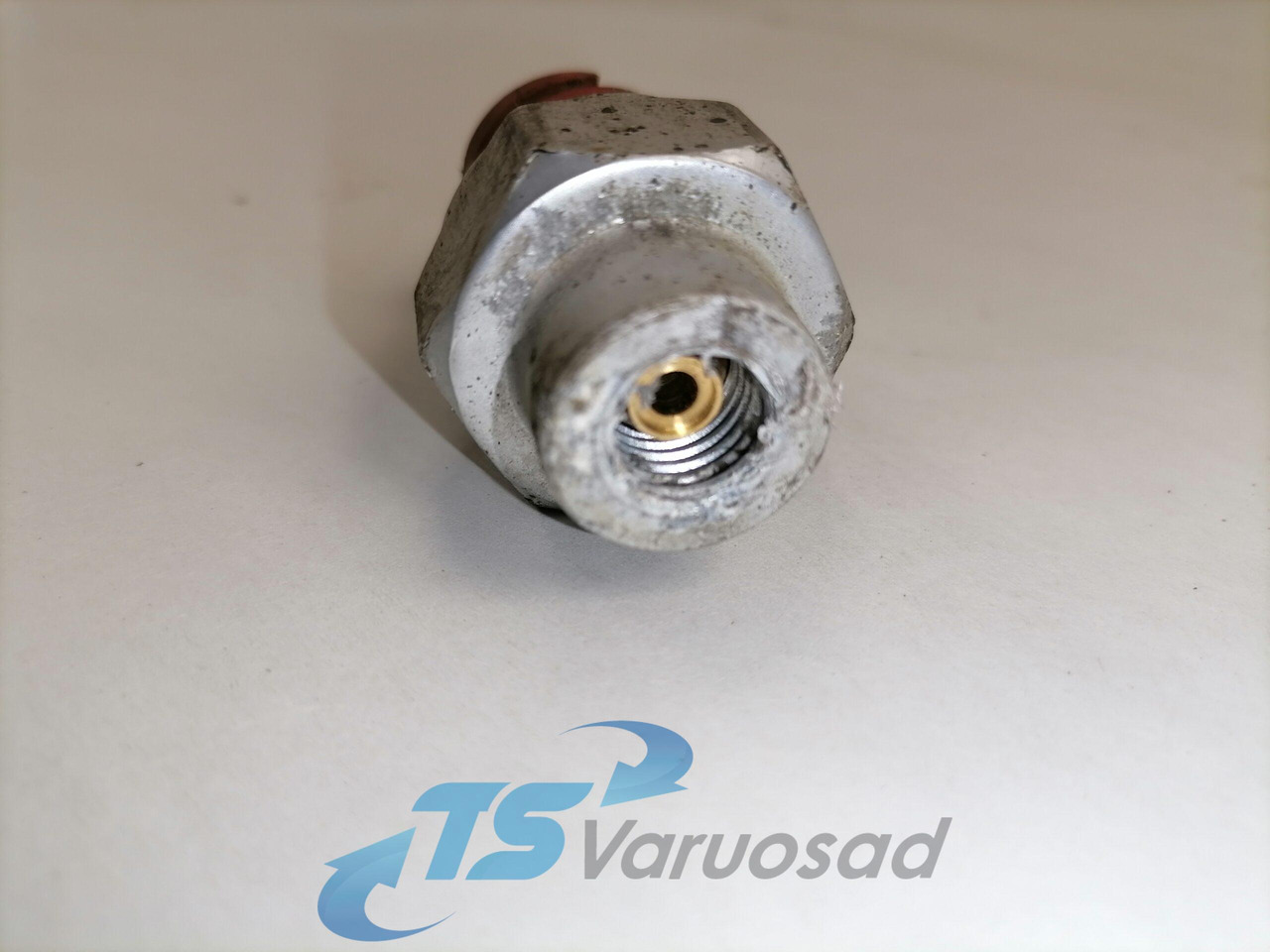 MAN Sensor, air pressure 81274210251 - Sensors - Kravas automašīna: foto 2 MAN Sensor, air pressure 81274210251 - Sensors - Kravas automašīna: foto 2