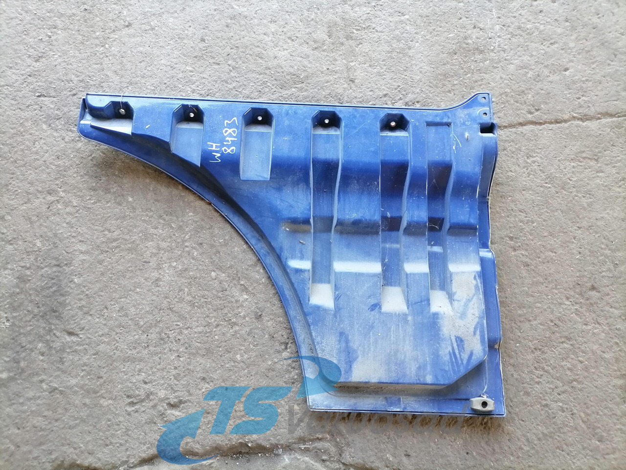 MAN Ukse pikendus, vasak 81626100019 - Durvis un rezerves daļas - Kravas automašīna: foto 3 MAN Ukse pikendus, vasak 81626100019 - Durvis un rezerves daļas - Kravas automašīna: foto 3