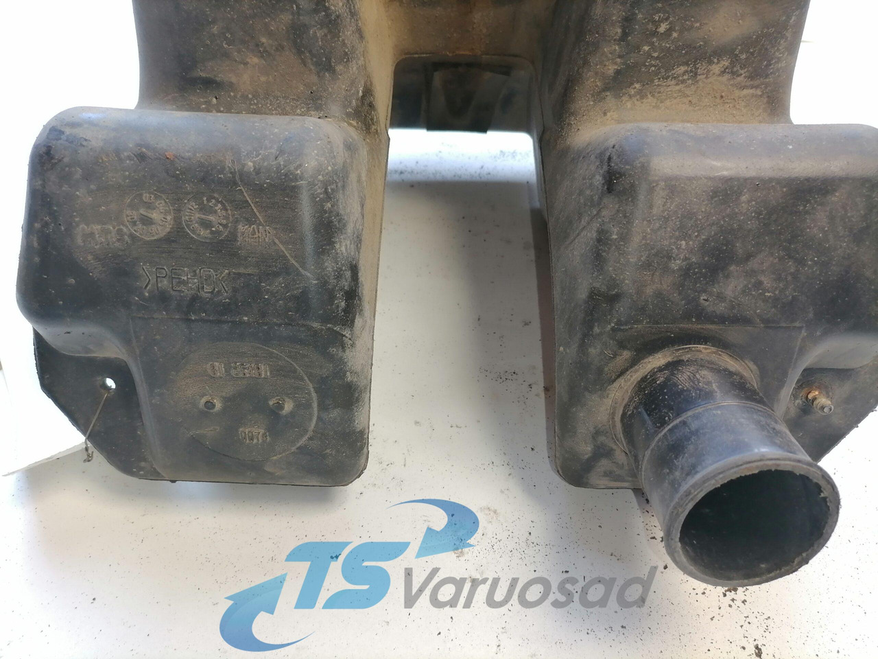 MAN Windscreen washer fluid tank 81264810074 - Stikla tīrītājs - Kravas automašīna: foto 3 MAN Windscreen washer fluid tank 81264810074 - Stikla tīrītājs - Kravas automašīna: foto 3