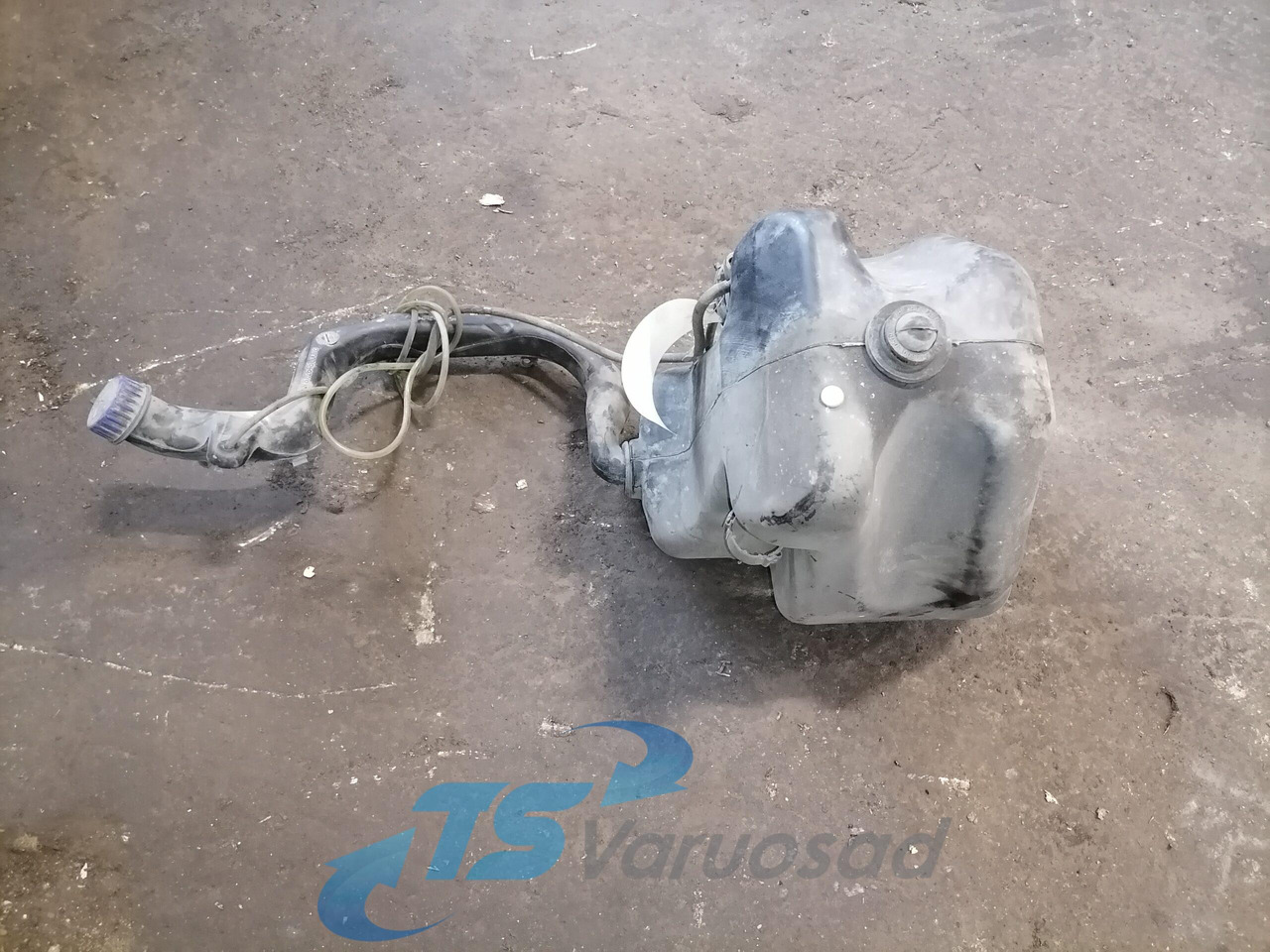 MAN Windscreen washer fluid tank 81264810079 - Stikla tīrītājs - Kravas automašīna: foto 4 MAN Windscreen washer fluid tank 81264810079 - Stikla tīrītājs - Kravas automašīna: foto 4