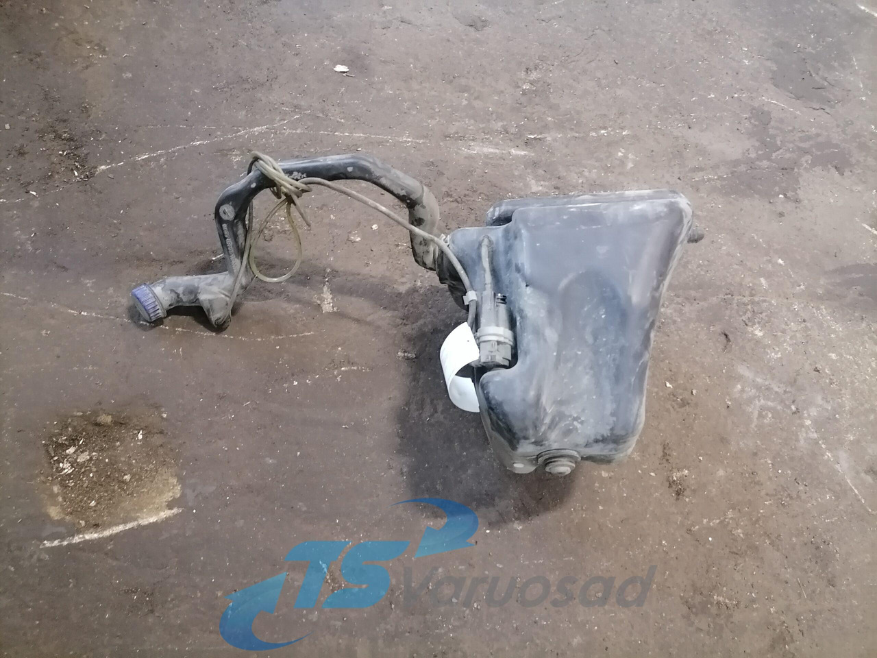 MAN Windscreen washer fluid tank 81264810079 - Stikla tīrītājs - Kravas automašīna: foto 3 MAN Windscreen washer fluid tank 81264810079 - Stikla tīrītājs - Kravas automašīna: foto 3