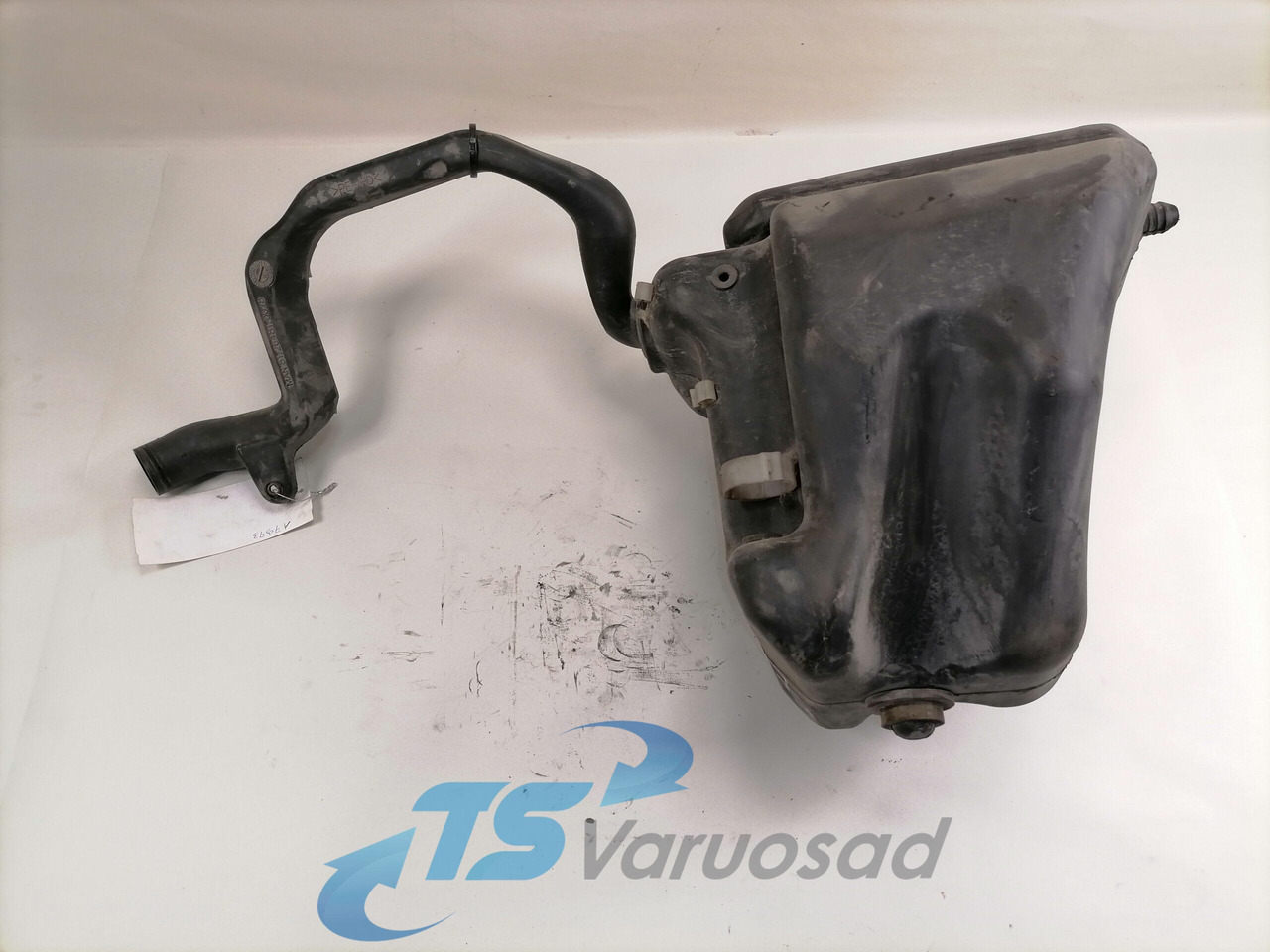 MAN Windscreen washer fluid tank 81264810079 - Stikla tīrītājs - Kravas automašīna: foto 2 MAN Windscreen washer fluid tank 81264810079 - Stikla tīrītājs - Kravas automašīna: foto 2
