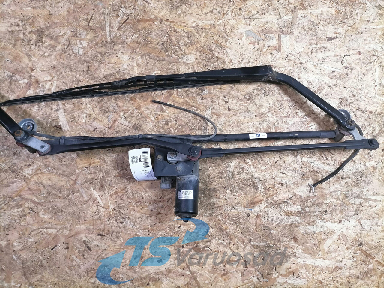 MAN Wiper frame 335013 - Stikla tīrītājs - Kravas automašīna: foto 5 MAN Wiper frame 335013 - Stikla tīrītājs - Kravas automašīna: foto 5