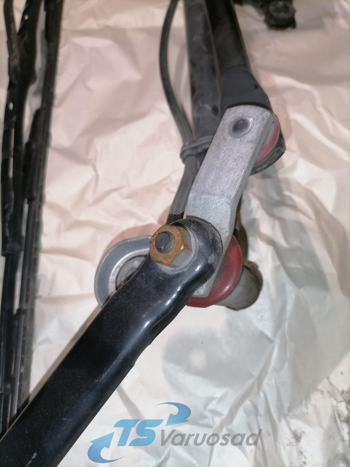 MAN Wiper frame 335013 - Stikla tīrītājs - Kravas automašīna: foto 2 MAN Wiper frame 335013 - Stikla tīrītājs - Kravas automašīna: foto 2