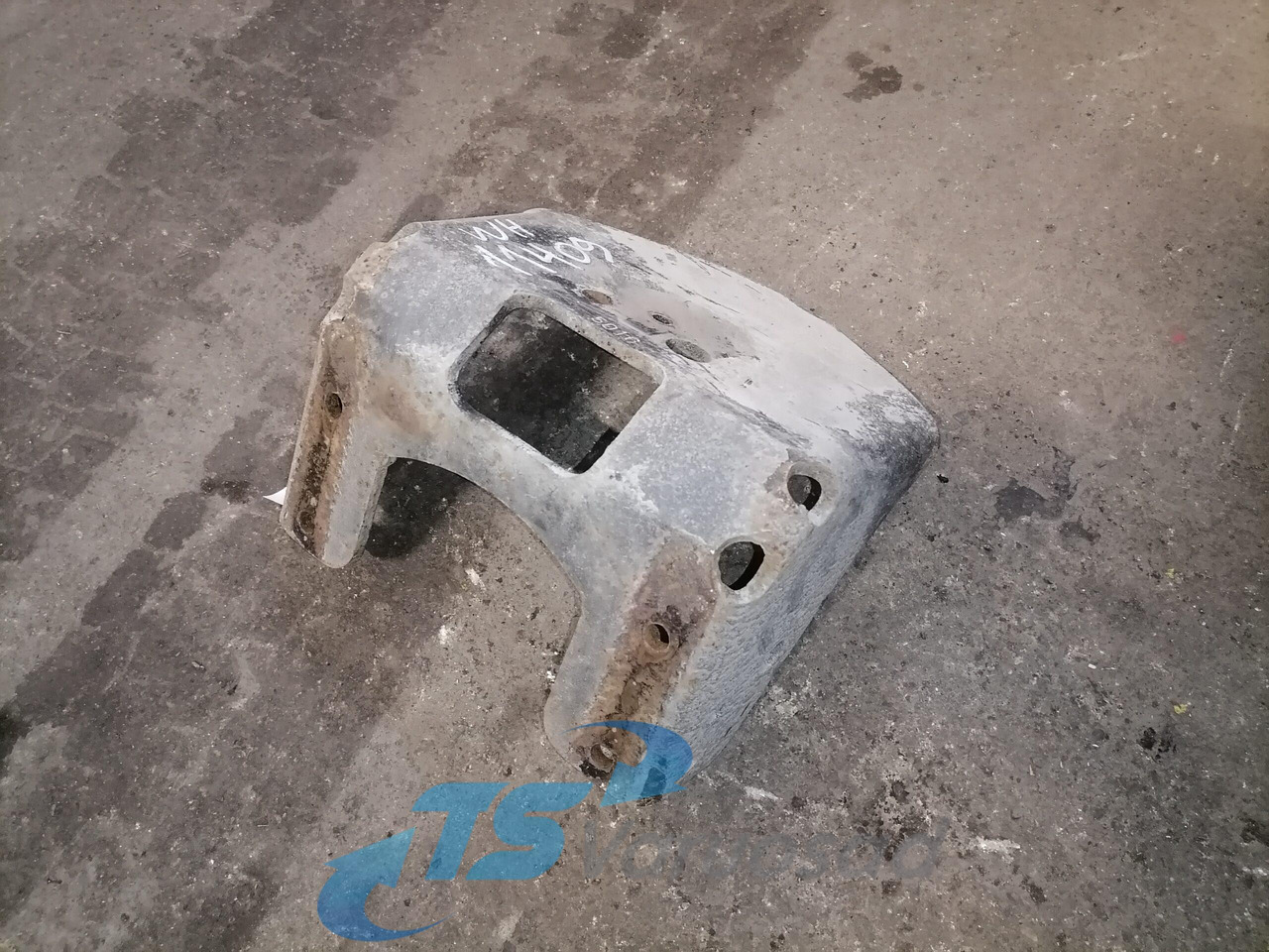 MAN bracket 81354400019 - Pneimo piekare - Kravas automašīna: foto 3 MAN bracket 81354400019 - Pneimo piekare - Kravas automašīna: foto 3