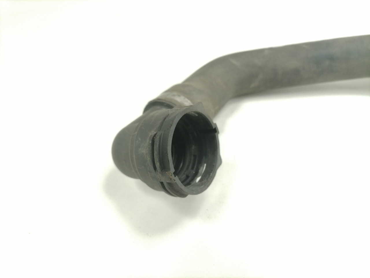 Mercedes-Benz Coolant pipe A9615002972 - Dzesēšanas sistēma - Kravas automašīna: foto 2 Mercedes-Benz Coolant pipe A9615002972 - Dzesēšanas sistēma - Kravas automašīna: foto 2