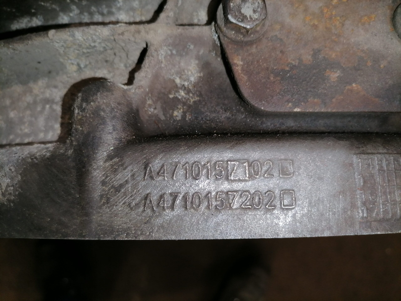 Mercedes-Benz Flywheel housing A4710157102 - Spararats - Kravas automašīna: foto 3 Mercedes-Benz Flywheel housing A4710157102 - Spararats - Kravas automašīna: foto 3