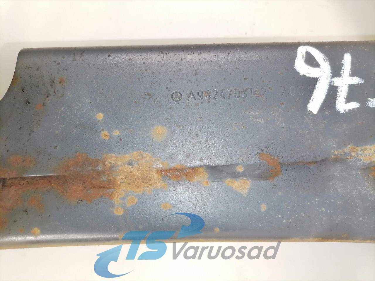 Mercedes-Benz Kütusepaagi kandur, MB A9414703142 - Degvielas tvertne - Kravas automašīna: foto 3 Mercedes-Benz Kütusepaagi kandur, MB A9414703142 - Degvielas tvertne - Kravas automašīna: foto 3