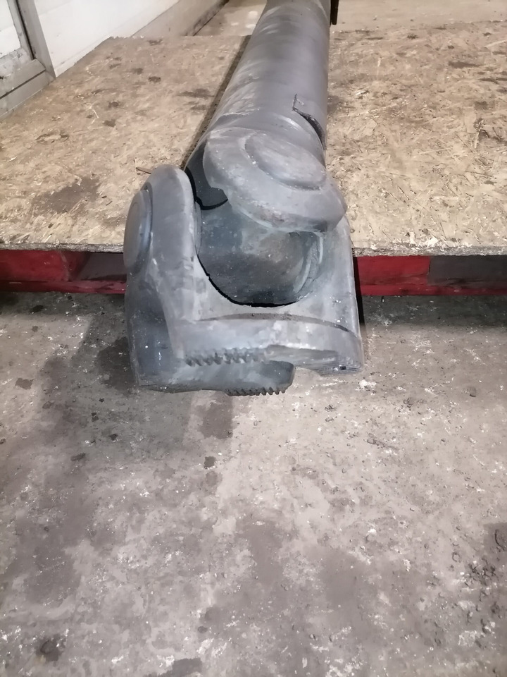 Mercedes-Benz Propeller shaft A6594100101 - Kardānvārpsta - Kravas automašīna: foto 3 Mercedes-Benz Propeller shaft A6594100101 - Kardānvārpsta - Kravas automašīna: foto 3