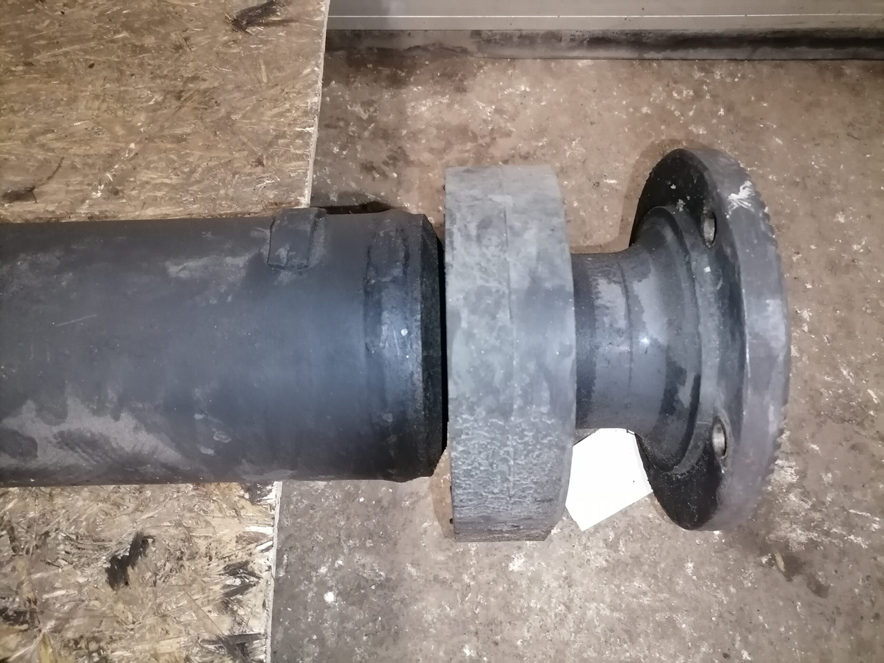 Mercedes-Benz Propeller shaft A6594100101 - Kardānvārpsta - Kravas automašīna: foto 2 Mercedes-Benz Propeller shaft A6594100101 - Kardānvārpsta - Kravas automašīna: foto 2