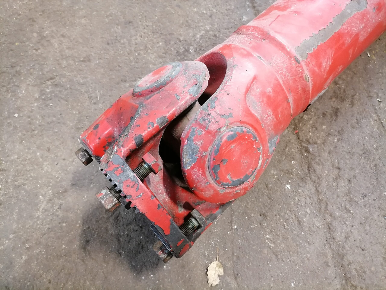 Mercedes-Benz Propeller shaft A6594102202 - Kardānvārpsta - Kravas automašīna: foto 2 Mercedes-Benz Propeller shaft A6594102202 - Kardānvārpsta - Kravas automašīna: foto 2