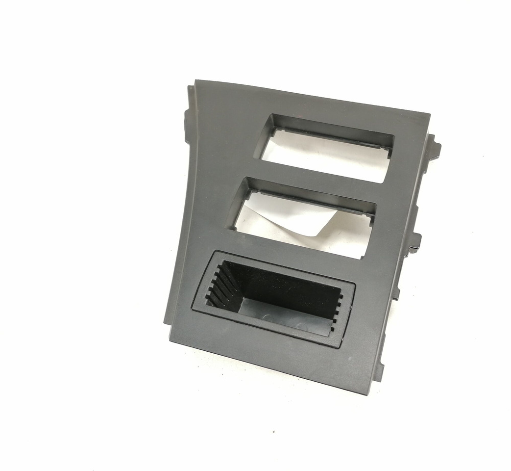 Mercedes-Benz Salongi plastik A9606802607 - Universāla rezerves daļa - Kravas automašīna: foto 1 Mercedes-Benz Salongi plastik A9606802607 - Universāla rezerves daļa - Kravas automašīna: foto 1