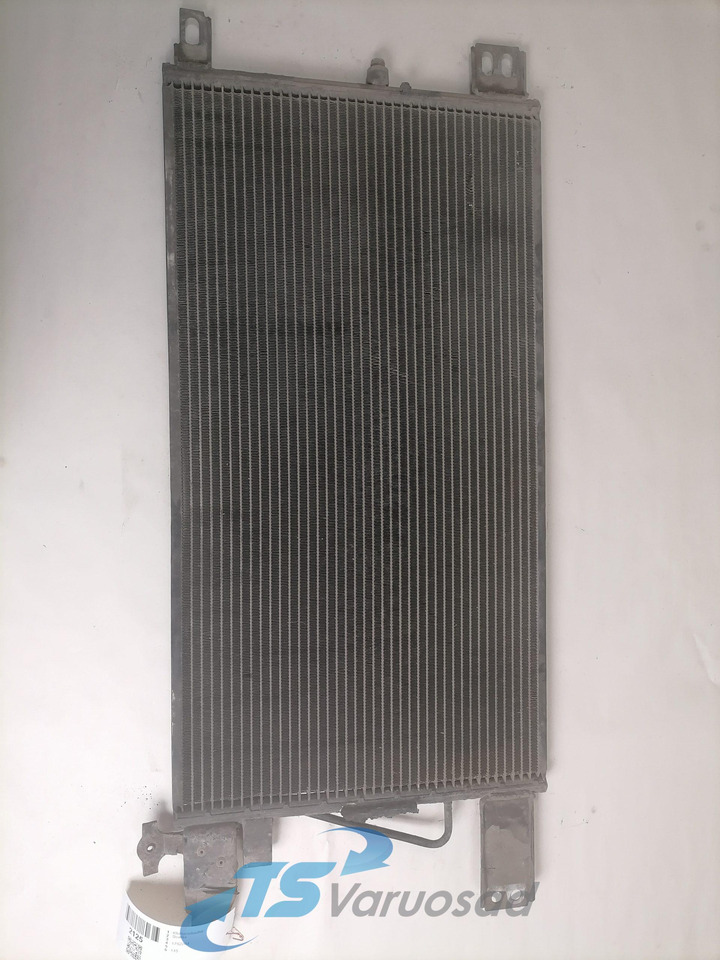 Scania A/C radiator 1752264 - Apsilde/ Ventilācija - Kravas automašīna: foto 1 Scania A/C radiator 1752264 - Apsilde/ Ventilācija - Kravas automašīna: foto 1