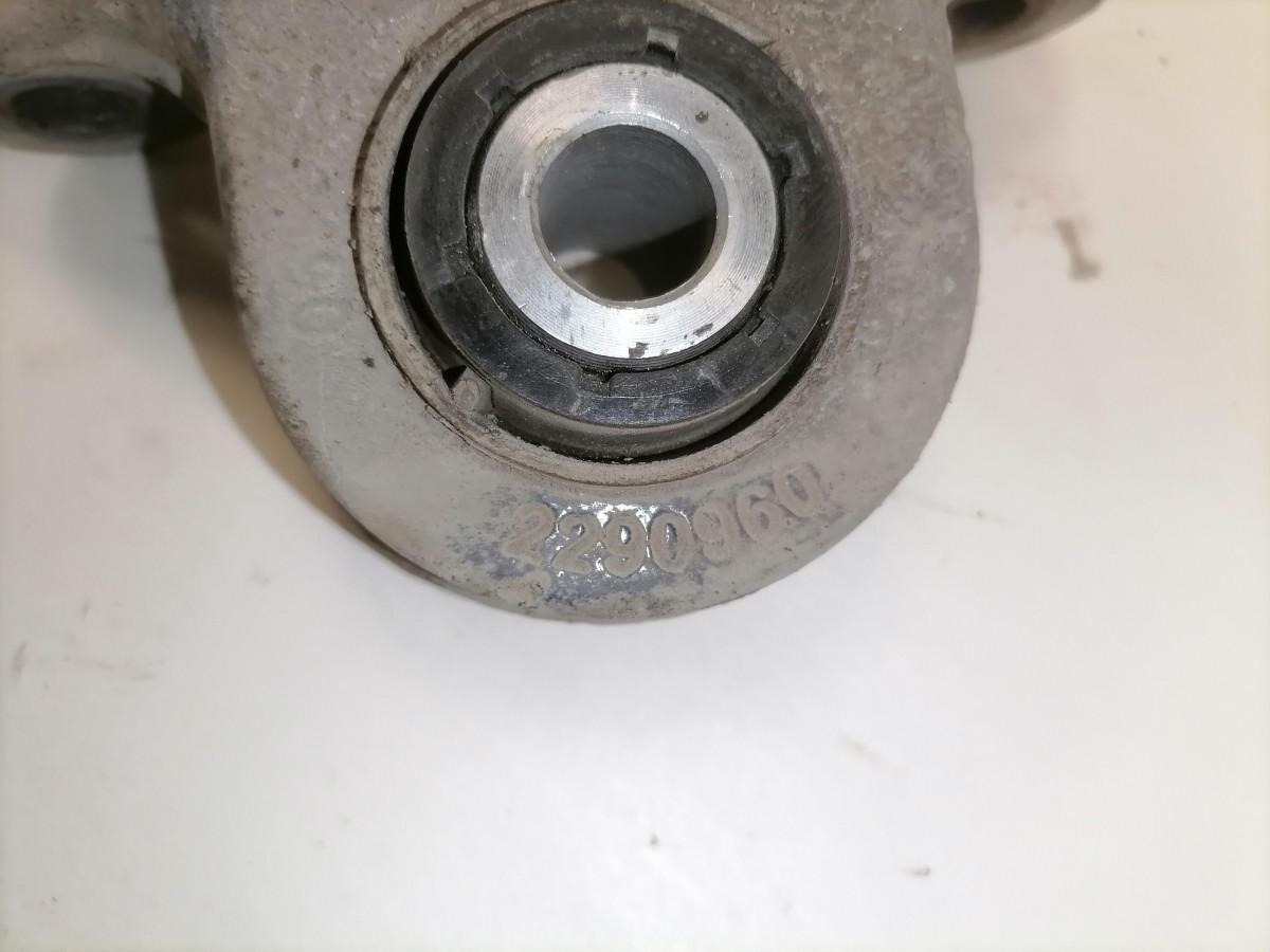 Scania Anti roll bar bracket 2290960 - Stabilizators - Kravas automašīna: foto 3 Scania Anti roll bar bracket 2290960 - Stabilizators - Kravas automašīna: foto 3