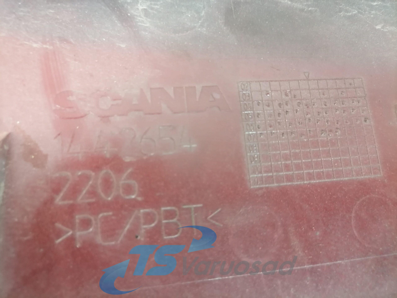 Scania Astmelaua plastik kate, ülemine parem 1442654 - Pakāpiens - Kravas automašīna: foto 3 Scania Astmelaua plastik kate, ülemine parem 1442654 - Pakāpiens - Kravas automašīna: foto 3