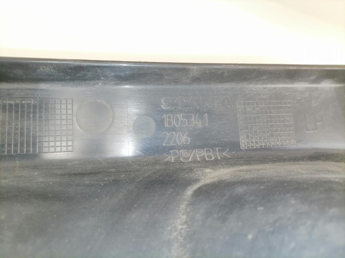 Scania Astmelaua plastik kate, ülemine vasak 1805341 - Pakāpiens - Kravas automašīna: foto 4 Scania Astmelaua plastik kate, ülemine vasak 1805341 - Pakāpiens - Kravas automašīna: foto 4