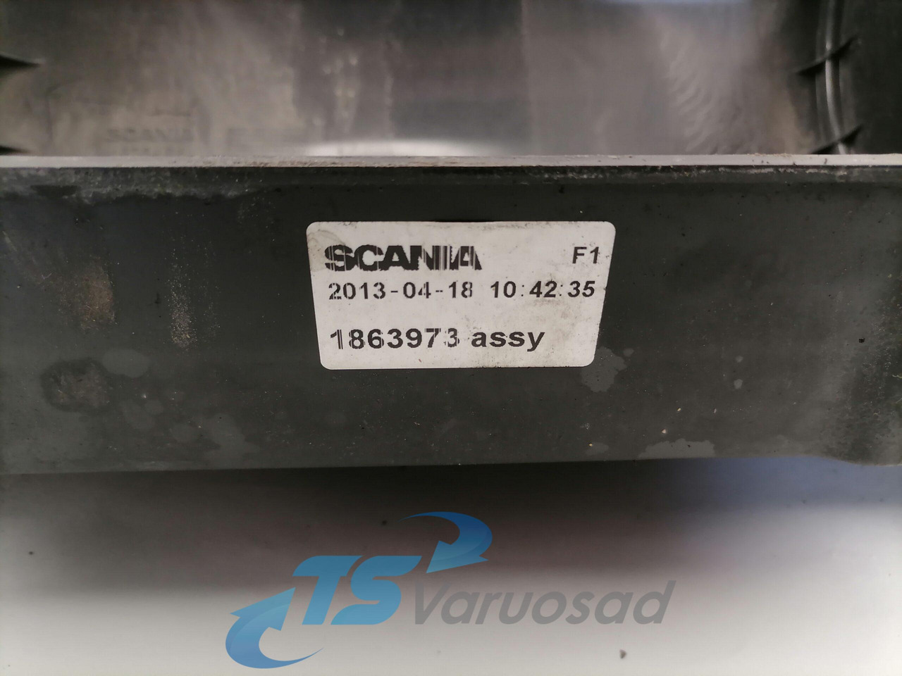 Scania Blower cover 1863973 - Universāla rezerves daļa - Kravas automašīna: foto 2 Scania Blower cover 1863973 - Universāla rezerves daļa - Kravas automašīna: foto 2
