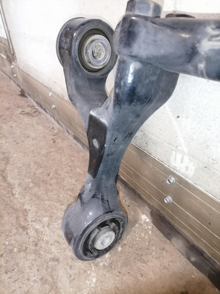 Scania Cab anti-roll bar 2720975 - Kabīnes piekare - Kravas automašīna: foto 2 Scania Cab anti-roll bar 2720975 - Kabīnes piekare - Kravas automašīna: foto 2