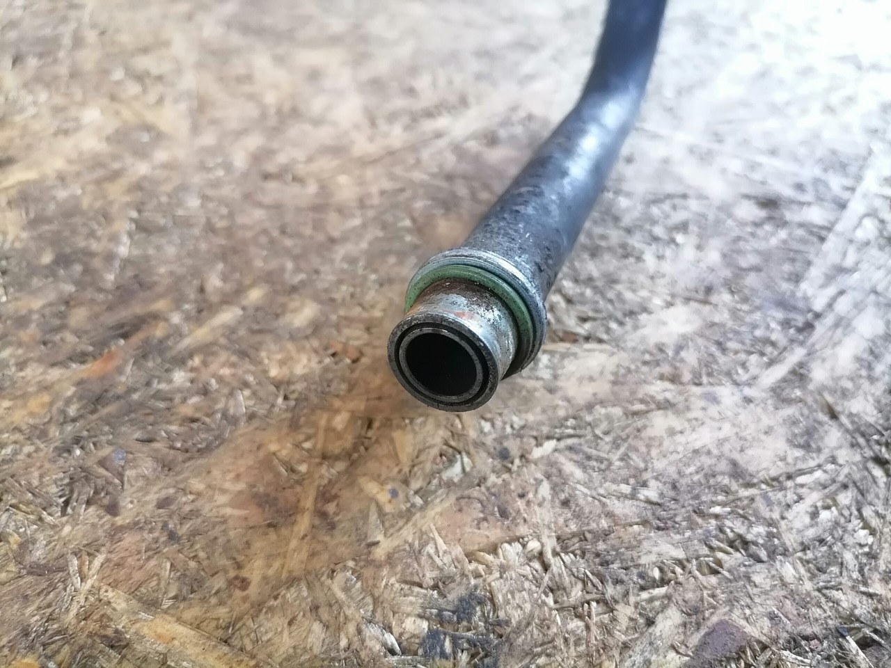 Scania Compressor air pipe 1863947 - Kompresors - Kravas automašīna: foto 2 Scania Compressor air pipe 1863947 - Kompresors - Kravas automašīna: foto 2