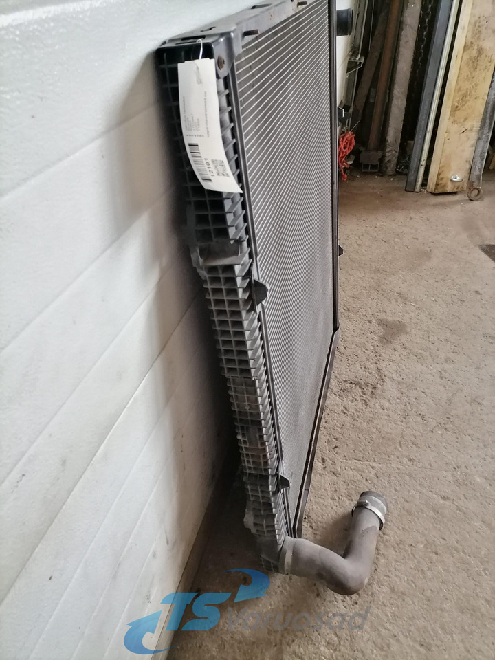 Scania Cooling radiator 1769997 - Radiators - Kravas automašīna: foto 5 Scania Cooling radiator 1769997 - Radiators - Kravas automašīna: foto 5