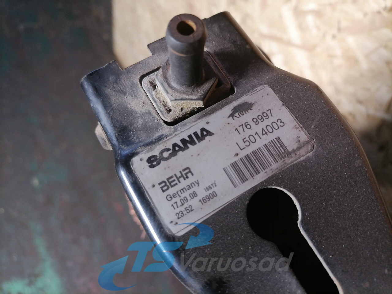 Scania Cooling radiator 1769997 - Radiators - Kravas automašīna: foto 3 Scania Cooling radiator 1769997 - Radiators - Kravas automašīna: foto 3