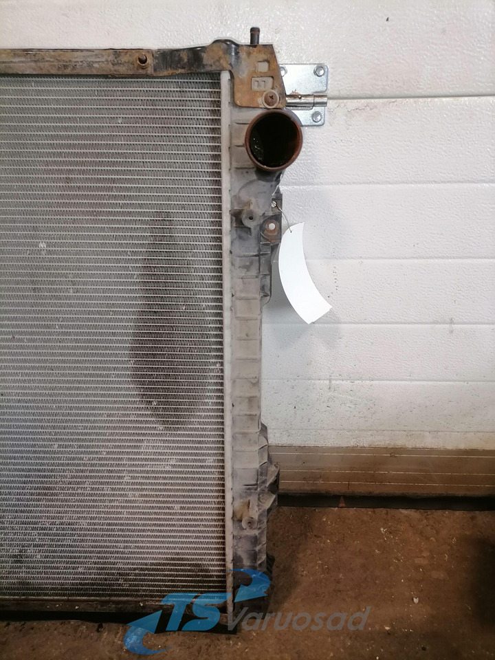 Scania Cooling radiator 1769999 - Radiators - Kravas automašīna: foto 3 Scania Cooling radiator 1769999 - Radiators - Kravas automašīna: foto 3