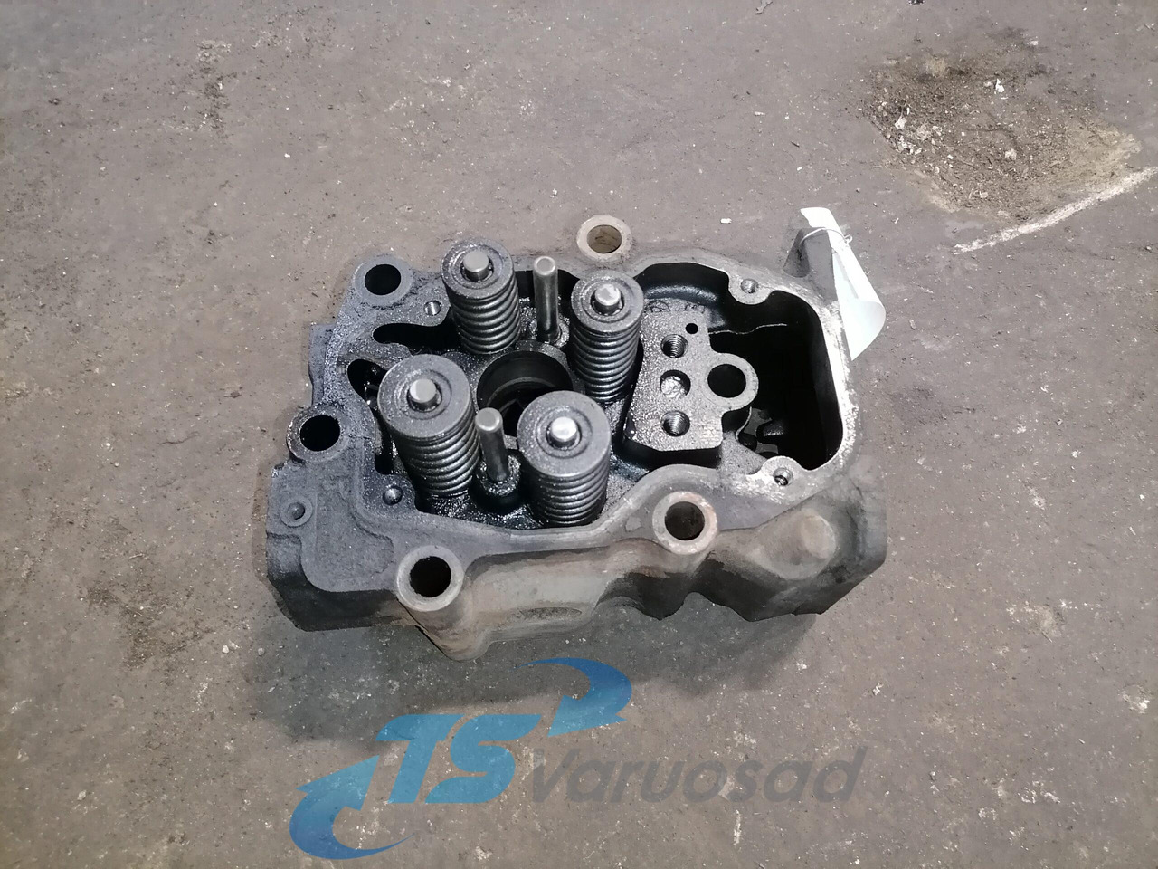 Scania Cylinder head, HPI 1522361 - Motora galva - Kravas automašīna: foto 1 Scania Cylinder head, HPI 1522361 - Motora galva - Kravas automašīna: foto 1