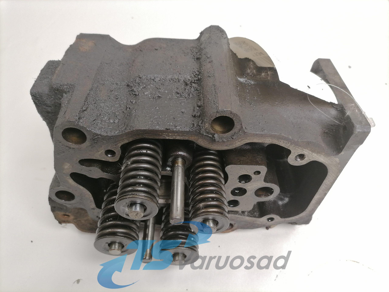 Scania Cylinder head, HPI 1522361 - Motora galva - Kravas automašīna: foto 1 Scania Cylinder head, HPI 1522361 - Motora galva - Kravas automašīna: foto 1