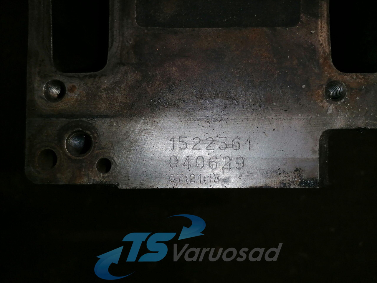 Scania Cylinder head, HPI 1522361 - Motora galva - Kravas automašīna: foto 4 Scania Cylinder head, HPI 1522361 - Motora galva - Kravas automašīna: foto 4