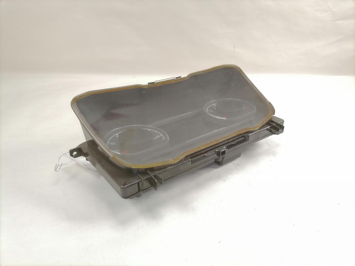 Scania Dashboard 2496979 - Mērinstrumentu panelis - Kravas automašīna: foto 2 Scania Dashboard 2496979 - Mērinstrumentu panelis - Kravas automašīna: foto 2