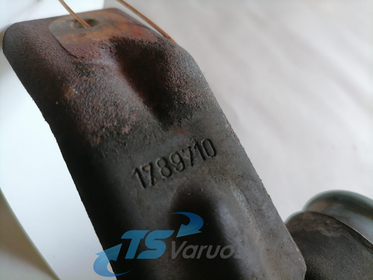 Scania EGR cooler pipe 1789710 - EGR dzesētājs - Kravas automašīna: foto 4 Scania EGR cooler pipe 1789710 - EGR dzesētājs - Kravas automašīna: foto 4