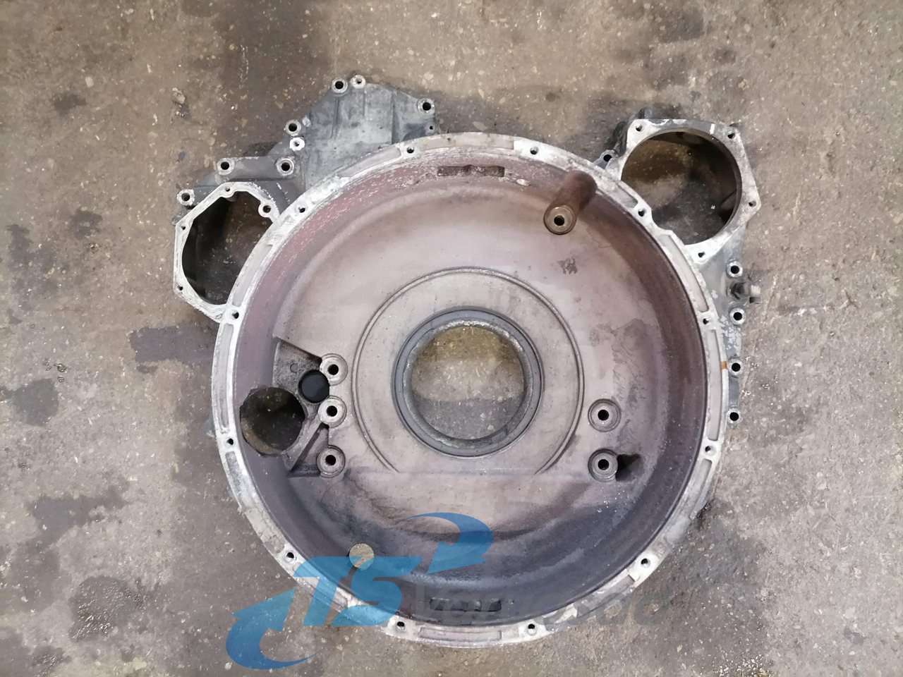 Scania Flywheel housing 1520268 - Spararats - Kravas automašīna: foto 1 Scania Flywheel housing 1520268 - Spararats - Kravas automašīna: foto 1