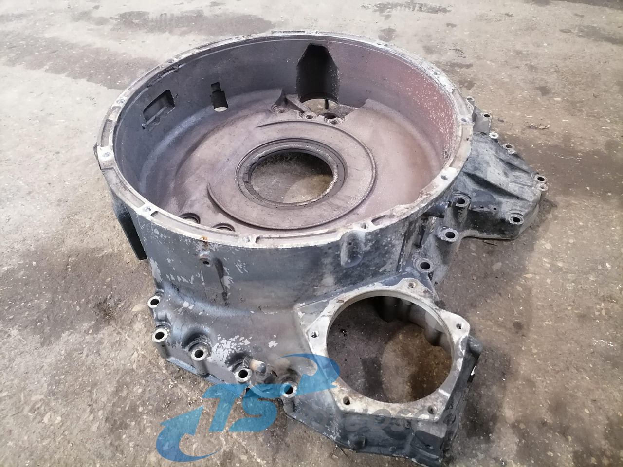 Scania Flywheel housing 1520268 - Spararats - Kravas automašīna: foto 3 Scania Flywheel housing 1520268 - Spararats - Kravas automašīna: foto 3