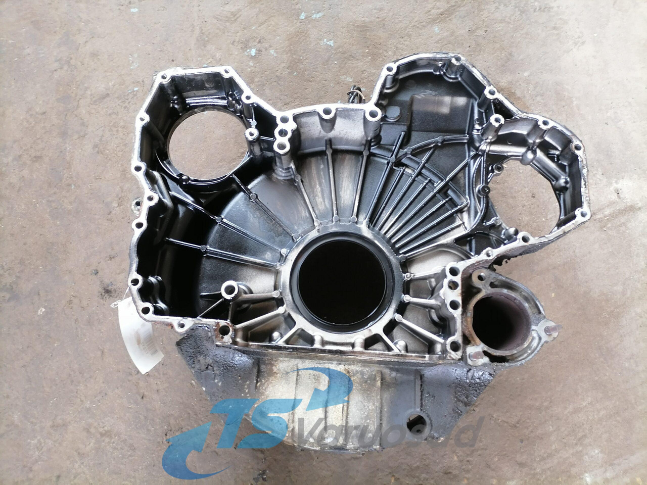 Scania Flywheel housing 1793662 - Spararats - Kravas automašīna: foto 2 Scania Flywheel housing 1793662 - Spararats - Kravas automašīna: foto 2