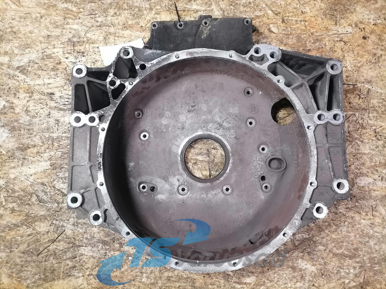 Scania Flywheel housing 51.01401-3228 - Spararats - Kravas automašīna: foto 2 Scania Flywheel housing 51.01401-3228 - Spararats - Kravas automašīna: foto 2