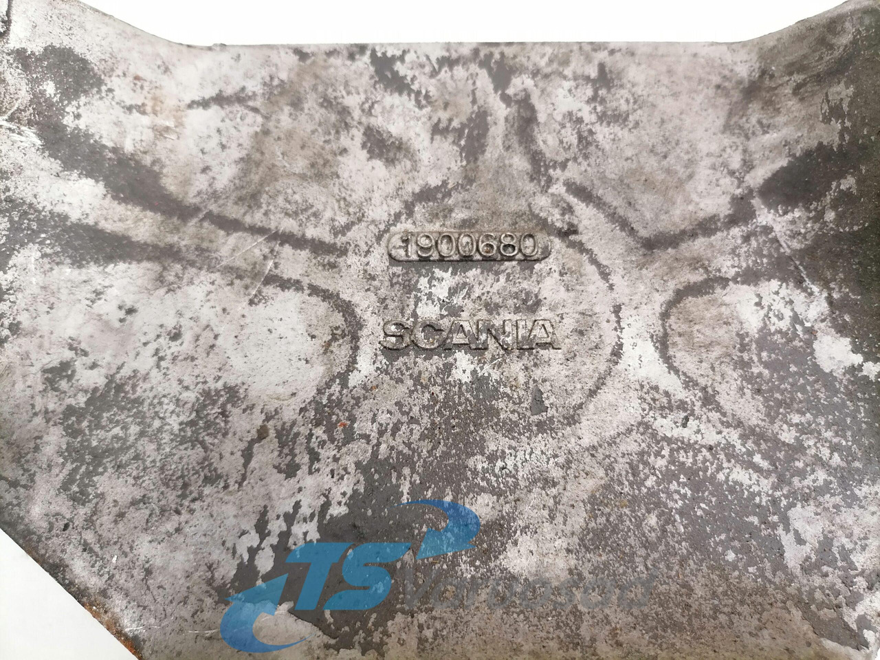 Scania Fuel filter unit 1900680 - Degvielas filtrs - Kravas automašīna: foto 2 Scania Fuel filter unit 1900680 - Degvielas filtrs - Kravas automašīna: foto 2