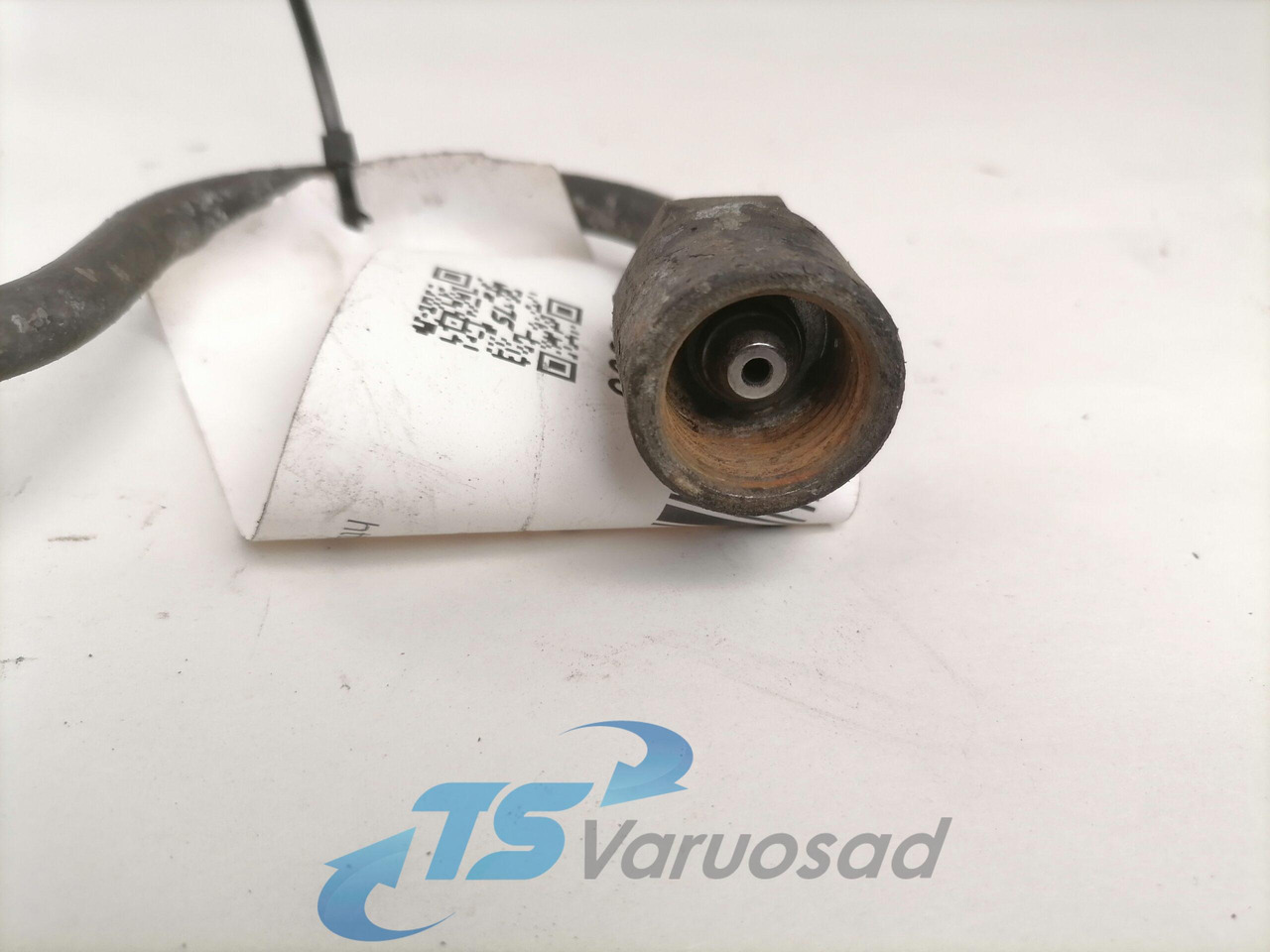 Scania Fuel pipe 1860539 - Degvielas sistēma - Kravas automašīna: foto 2 Scania Fuel pipe 1860539 - Degvielas sistēma - Kravas automašīna: foto 2