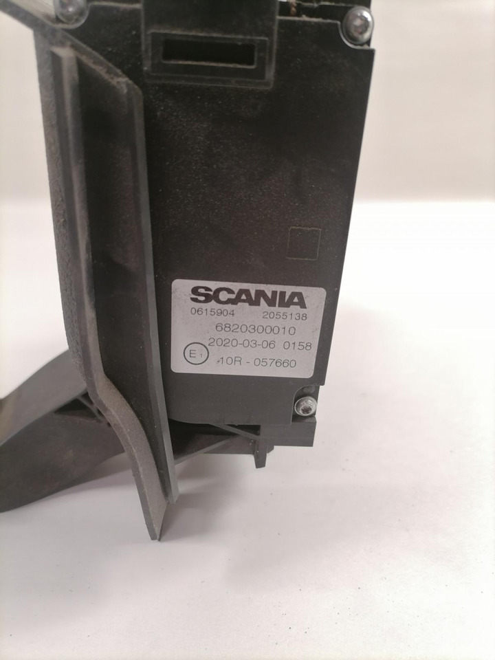 Scania Gaasipedaal 2055138 - Degvielas sistēma - Kravas automašīna: foto 2 Scania Gaasipedaal 2055138 - Degvielas sistēma - Kravas automašīna: foto 2