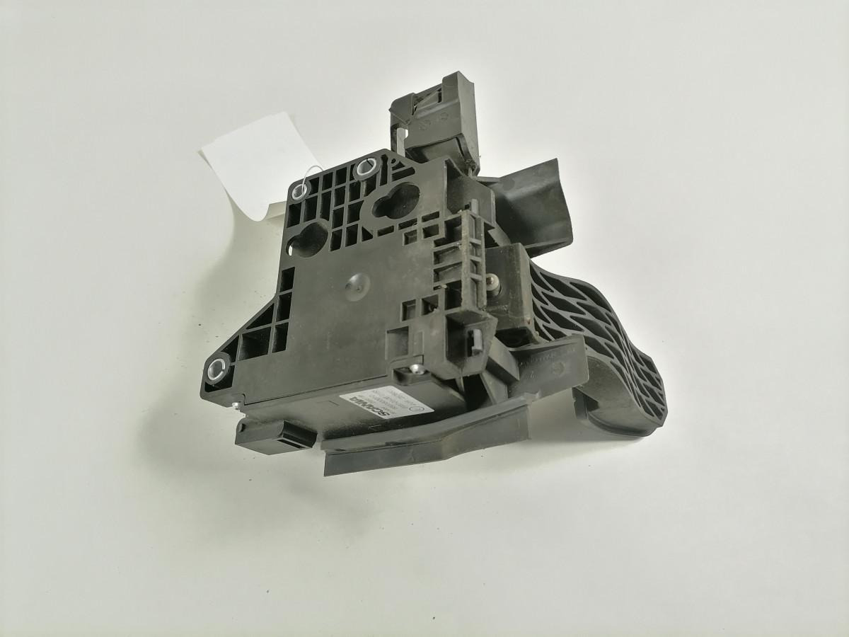 Scania Gaasipedaal 2055138 - Degvielas sistēma - Kravas automašīna: foto 4 Scania Gaasipedaal 2055138 - Degvielas sistēma - Kravas automašīna: foto 4