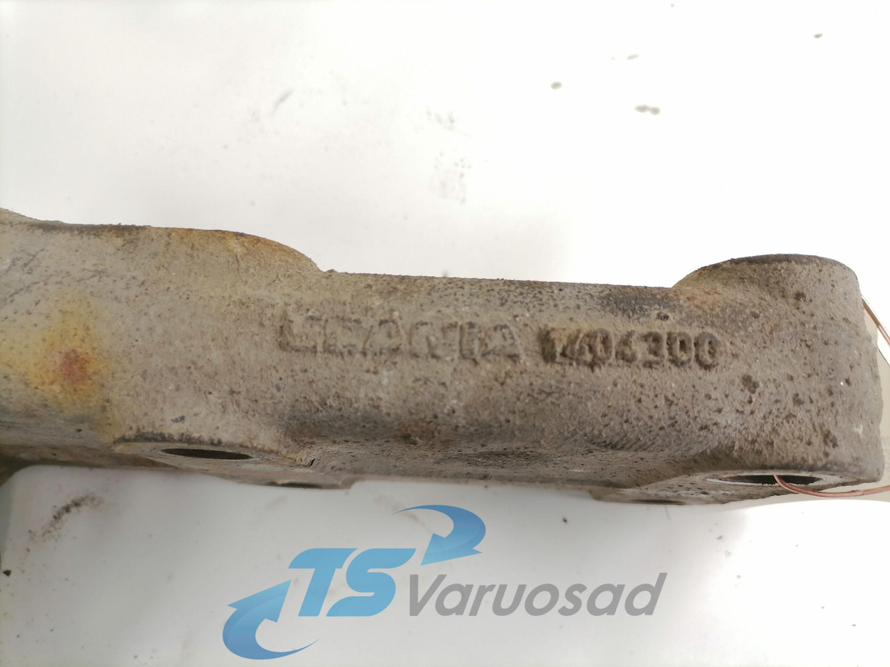 Scania Gearbox bracket 1404300 - Pārnesumkārba un rezerves daļas - Kravas automašīna: foto 2 Scania Gearbox bracket 1404300 - Pārnesumkārba un rezerves daļas - Kravas automašīna: foto 2