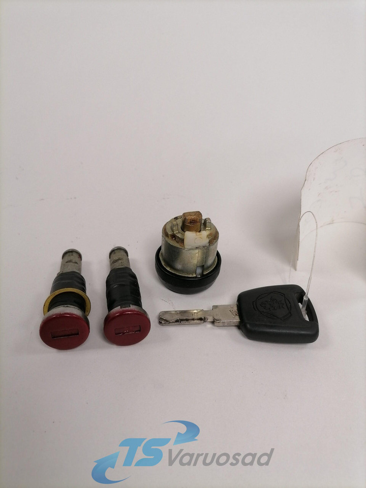 Scania Ignition lock + door lock set 1744065 - Durvis un rezerves daļas - Kravas automašīna: foto 2 Scania Ignition lock + door lock set 1744065 - Durvis un rezerves daļas - Kravas automašīna: foto 2
