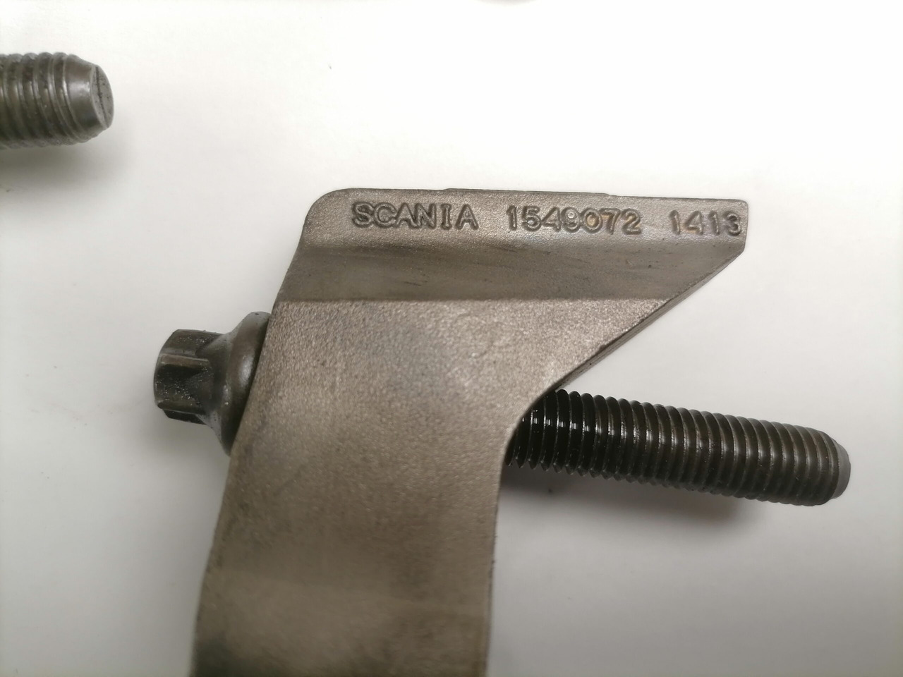 Scania Injector holder 1549072 - Degvielas sūknis - Kravas automašīna: foto 2 Scania Injector holder 1549072 - Degvielas sūknis - Kravas automašīna: foto 2