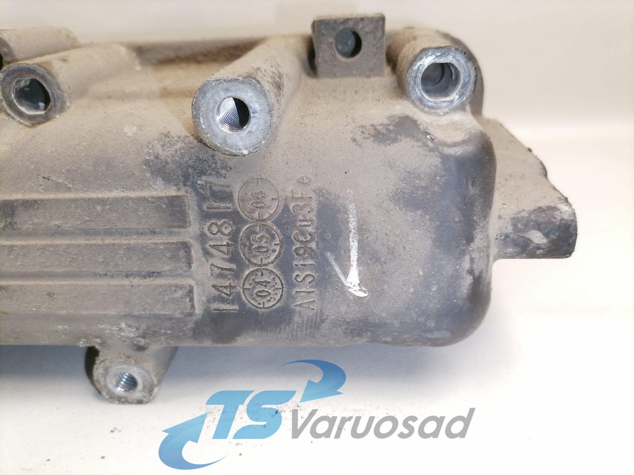 Scania Intake mainfold 1474817 - Ieplūdes kolektors - Kravas automašīna: foto 3 Scania Intake mainfold 1474817 - Ieplūdes kolektors - Kravas automašīna: foto 3