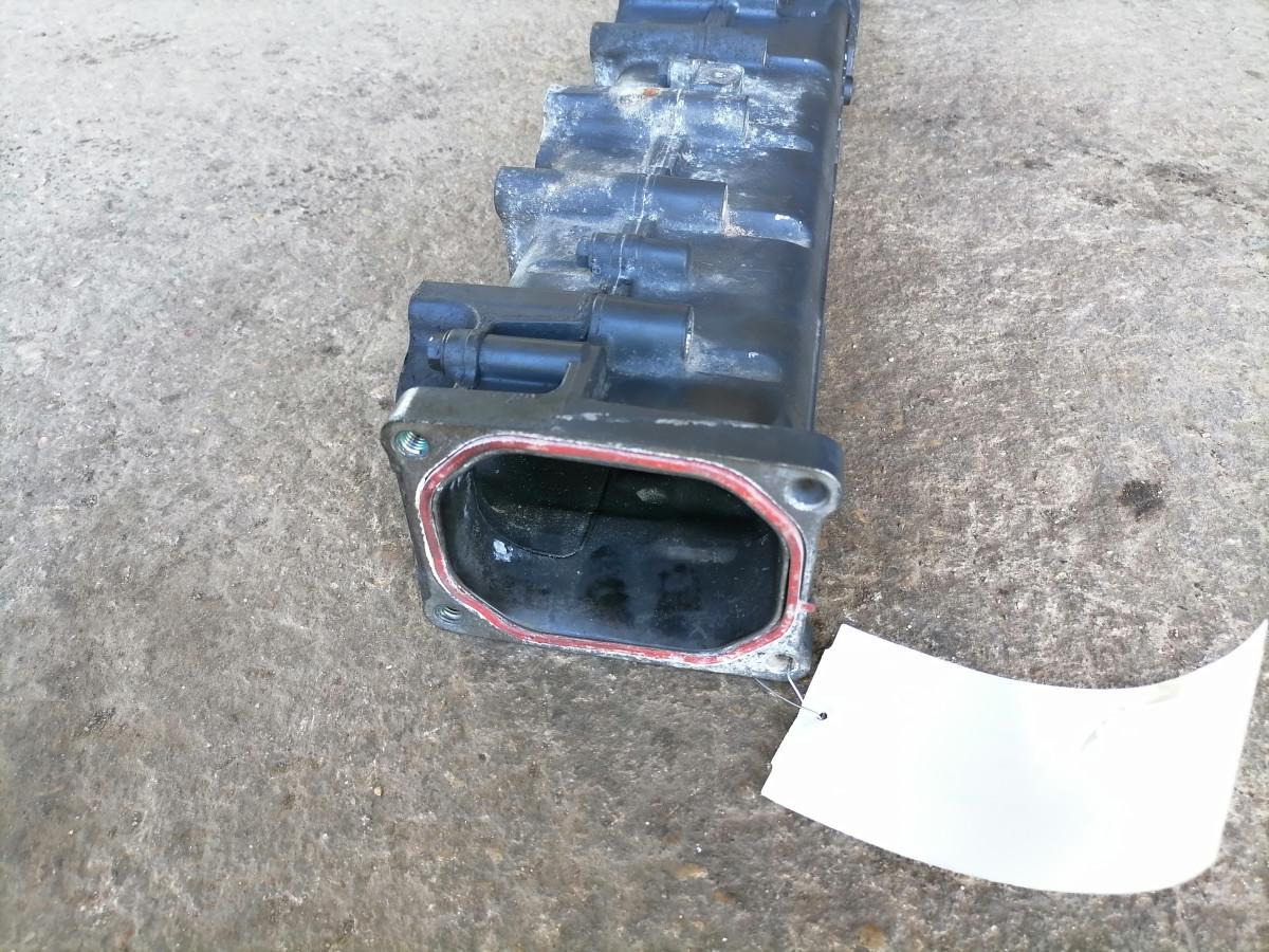 Scania Intake mainfold 2655967 - Ieplūdes kolektors - Kravas automašīna: foto 5 Scania Intake mainfold 2655967 - Ieplūdes kolektors - Kravas automašīna: foto 5