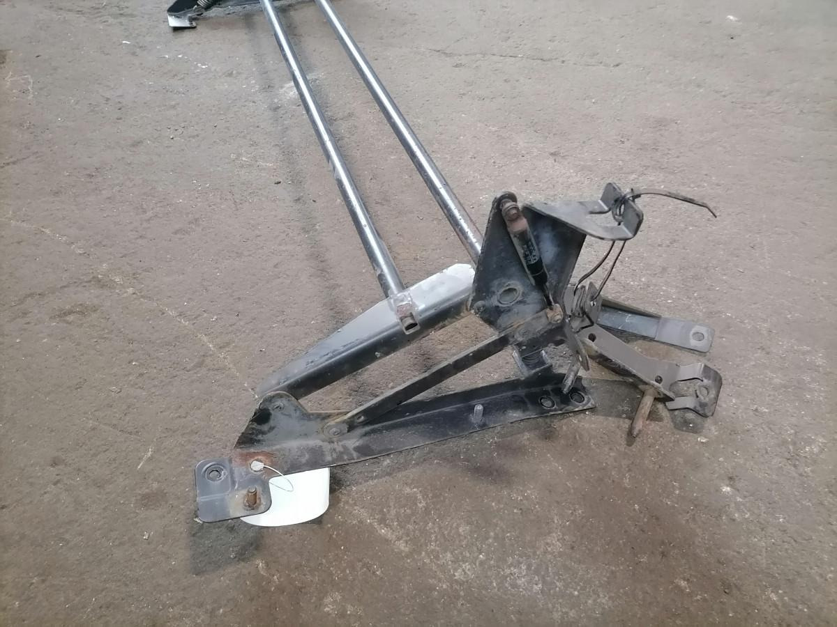 Scania Kabiini tuulesuunaja kandur 1781322 - Aerodinamika/ Spoileris - Kravas automašīna: foto 3 Scania Kabiini tuulesuunaja kandur 1781322 - Aerodinamika/ Spoileris - Kravas automašīna: foto 3