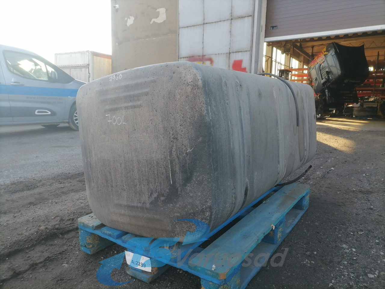 Scania Kütusepaak 700L 1423691 - Degvielas tvertne - Kravas automašīna: foto 3 Scania Kütusepaak 700L 1423691 - Degvielas tvertne - Kravas automašīna: foto 3